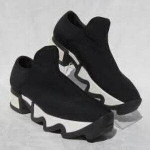 IRI WES BLACK White LOW TOP SNEAKER